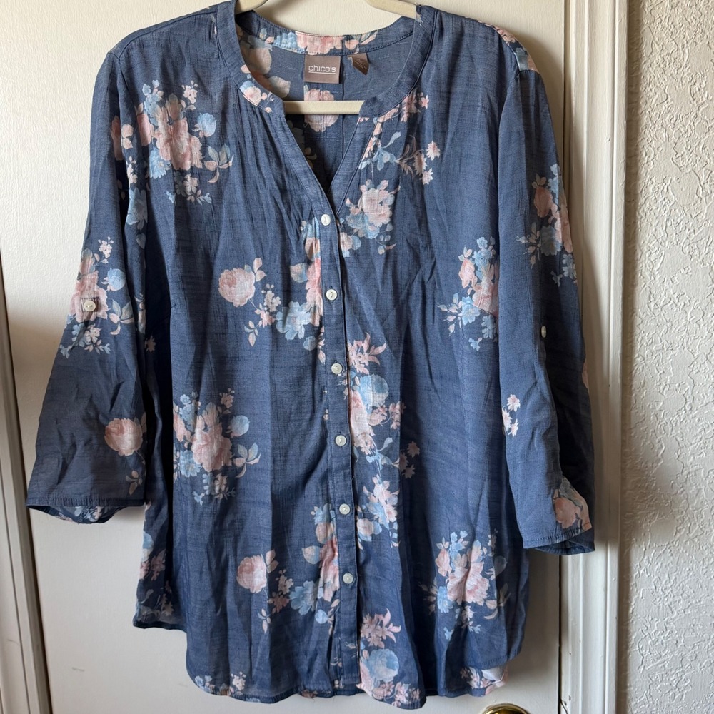 Chicos Blue Floral Button Down Blouse 3/4 Roll Tab Sleeve Size 2 L Pink Roses